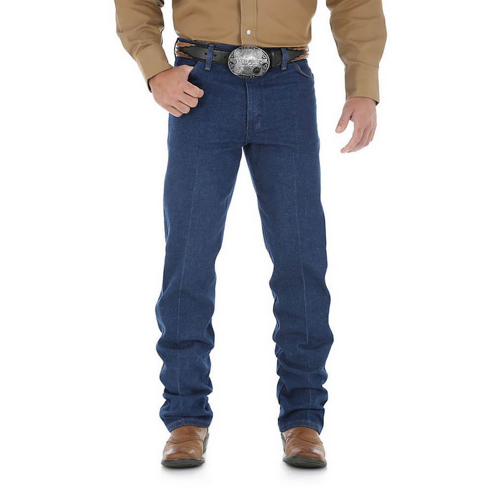 A man wearing Wrangler Men's Prewashed Original Fit Jean and a brown belt with a silver buckle, standing against a white background.
