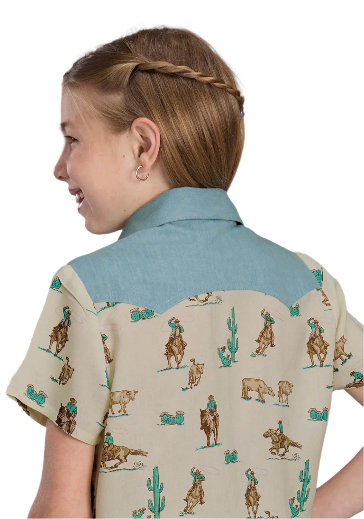 Roper Girl's Five Star S/S Western Shirt. Child wearing a shirt with a bear and cactus pattern.