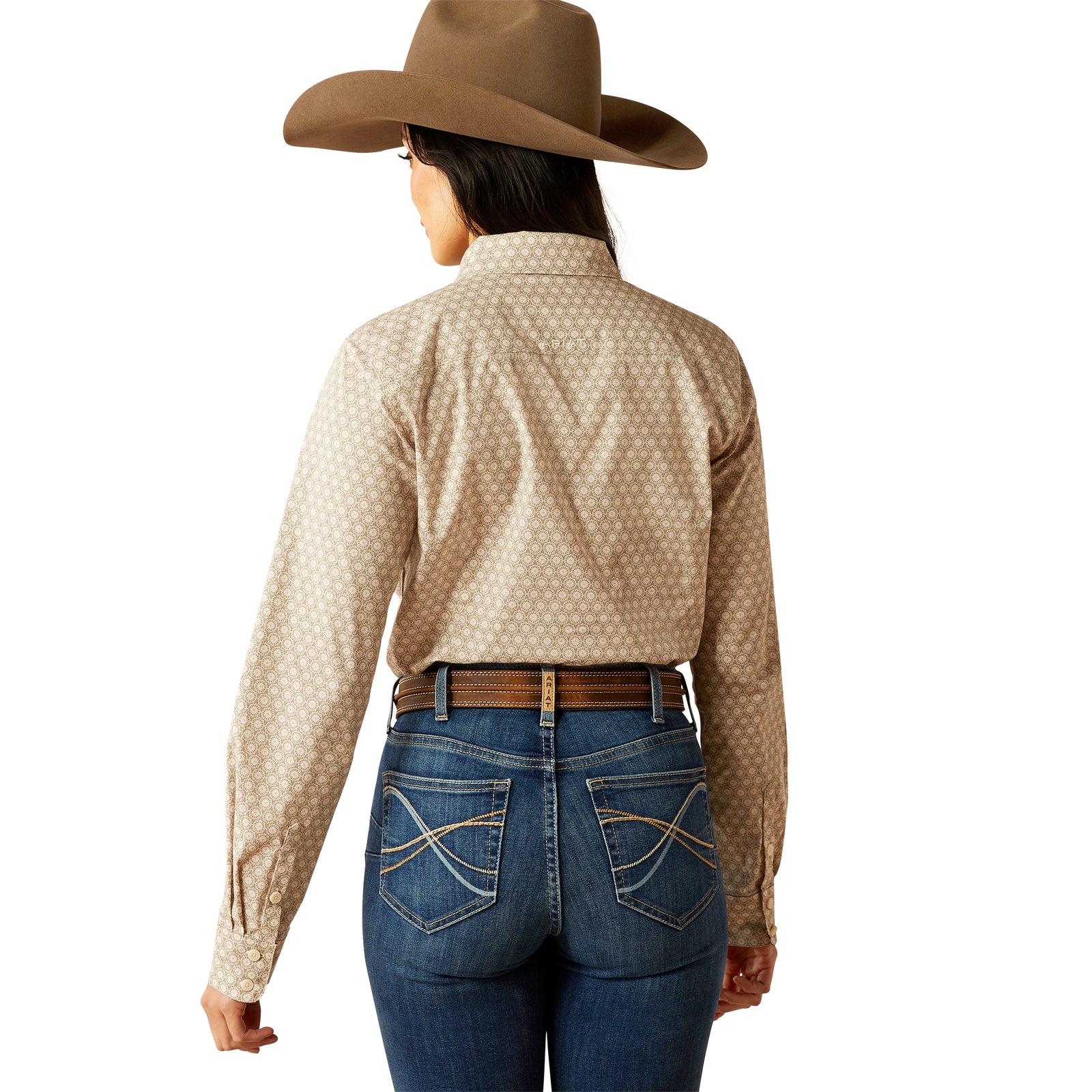 Ariat Women's Wrinkle Resistant Kirby L/S Western Shirt. Person wearing a beige patterned shirt and brown hat