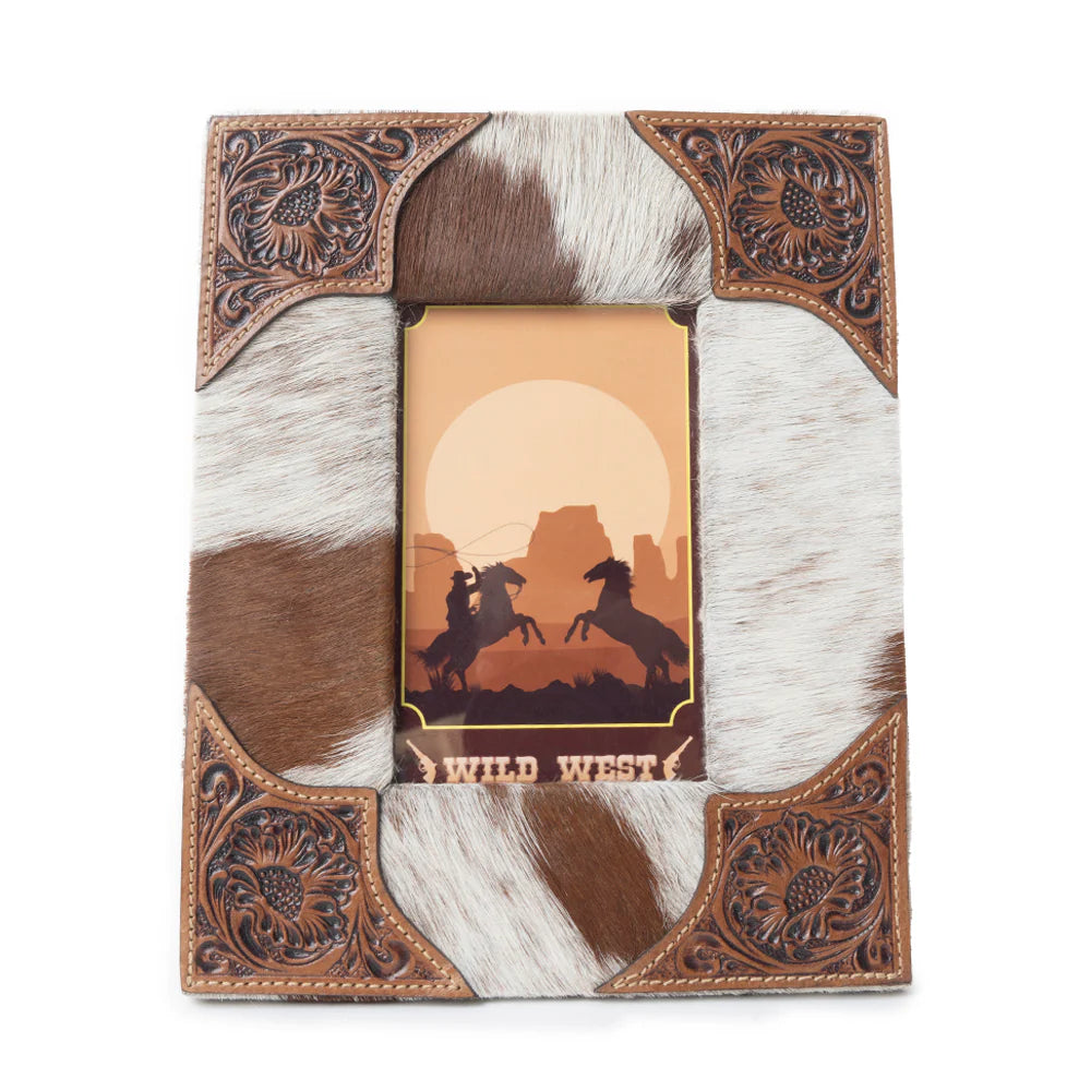 Tumbleweed Trail Photo Frame. Decorative photo frame with cowboy design and 'Wild West' text.