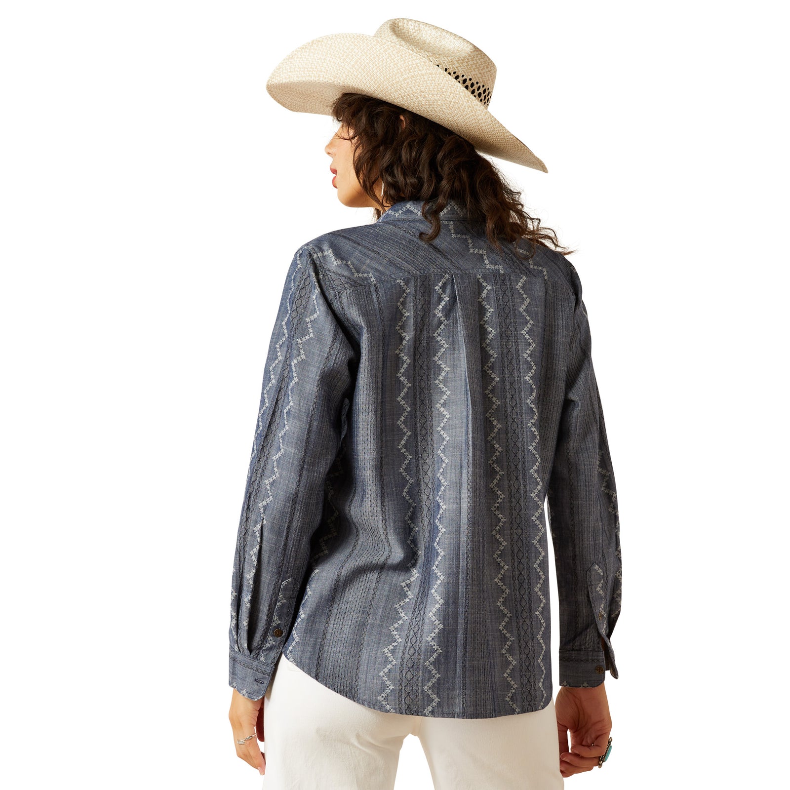 Ariat Women's Billie Jean L/S Western Shirt. Person wearing a patterned shirt and cowboy hat on a white background