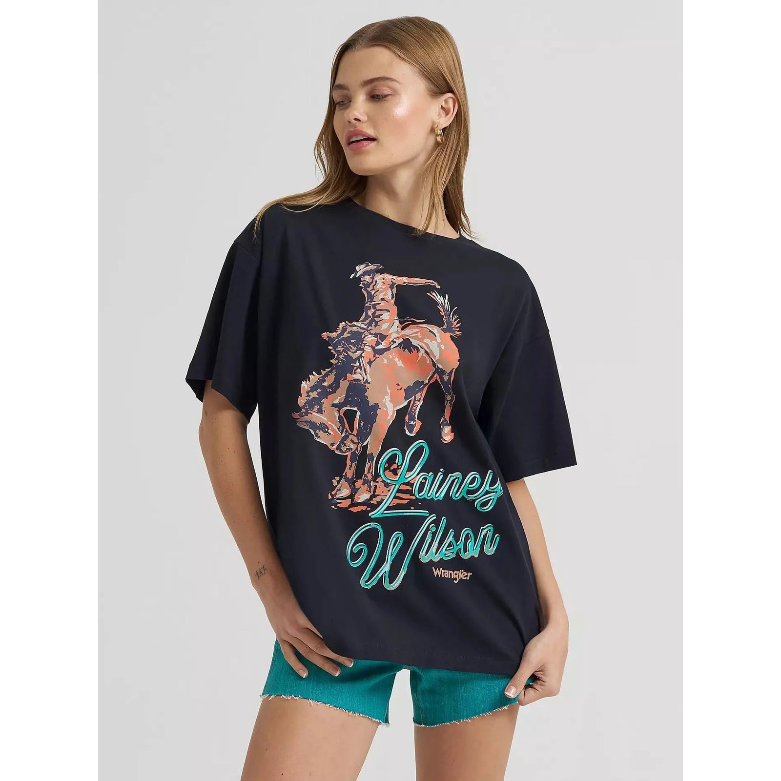 Lainey Wilson x Wrangler Work Oversized Tee Wrangler