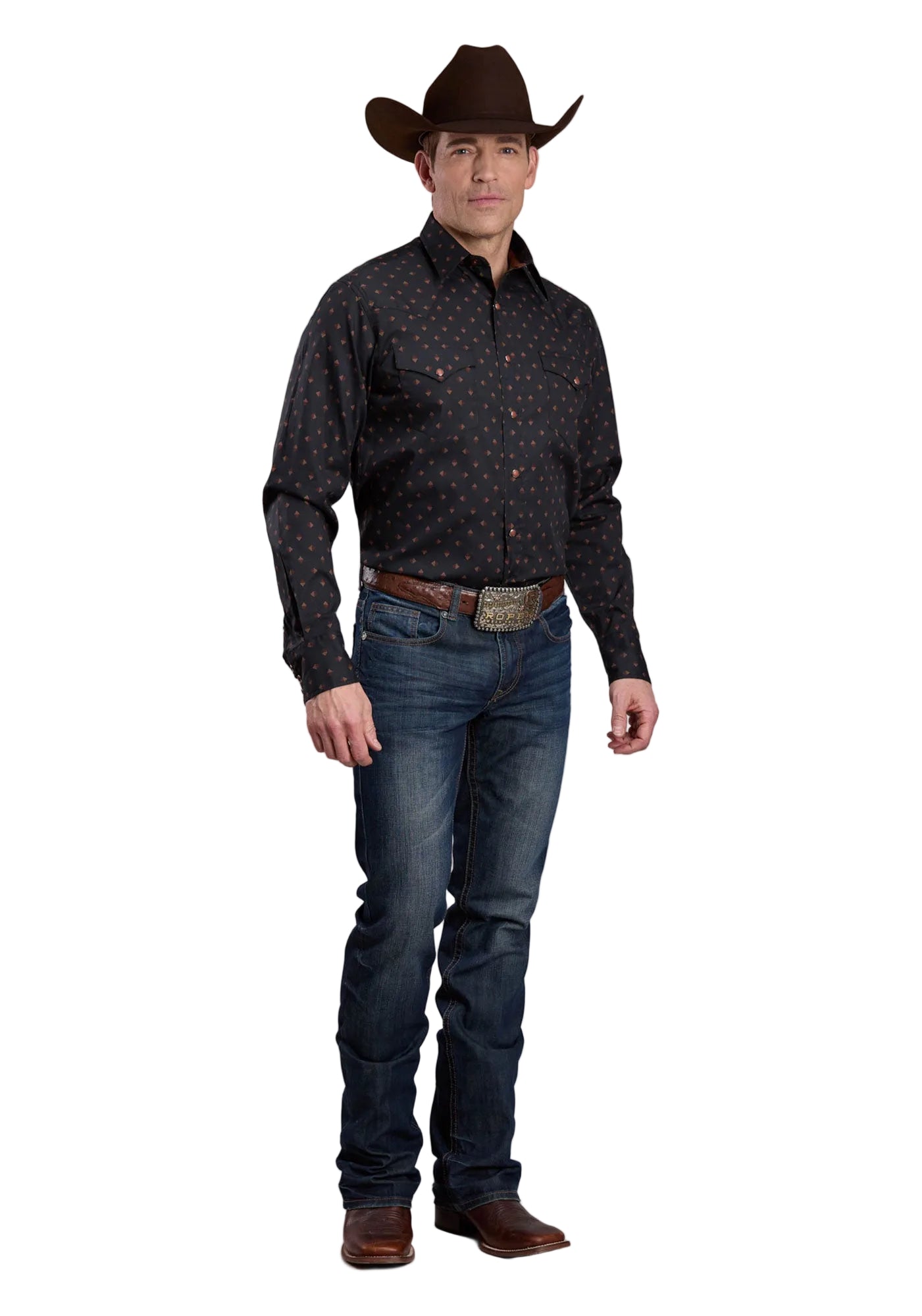 Roper Men's West Made L/S Western Shirt. Man wearing a dark patterned shirt and brown cowboy hat on a white background