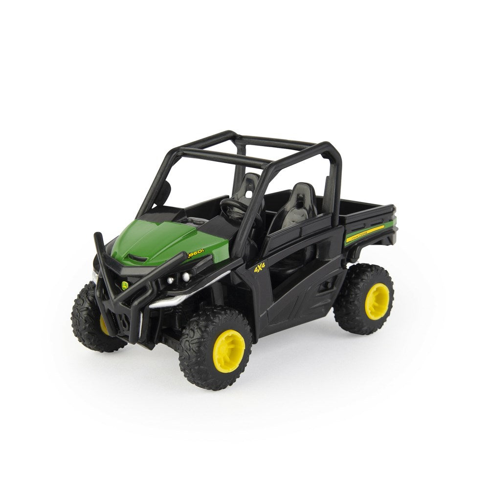 John Deere 1:32 JD 860i Gator. Toy off-road vehicle with green and black design on a white background