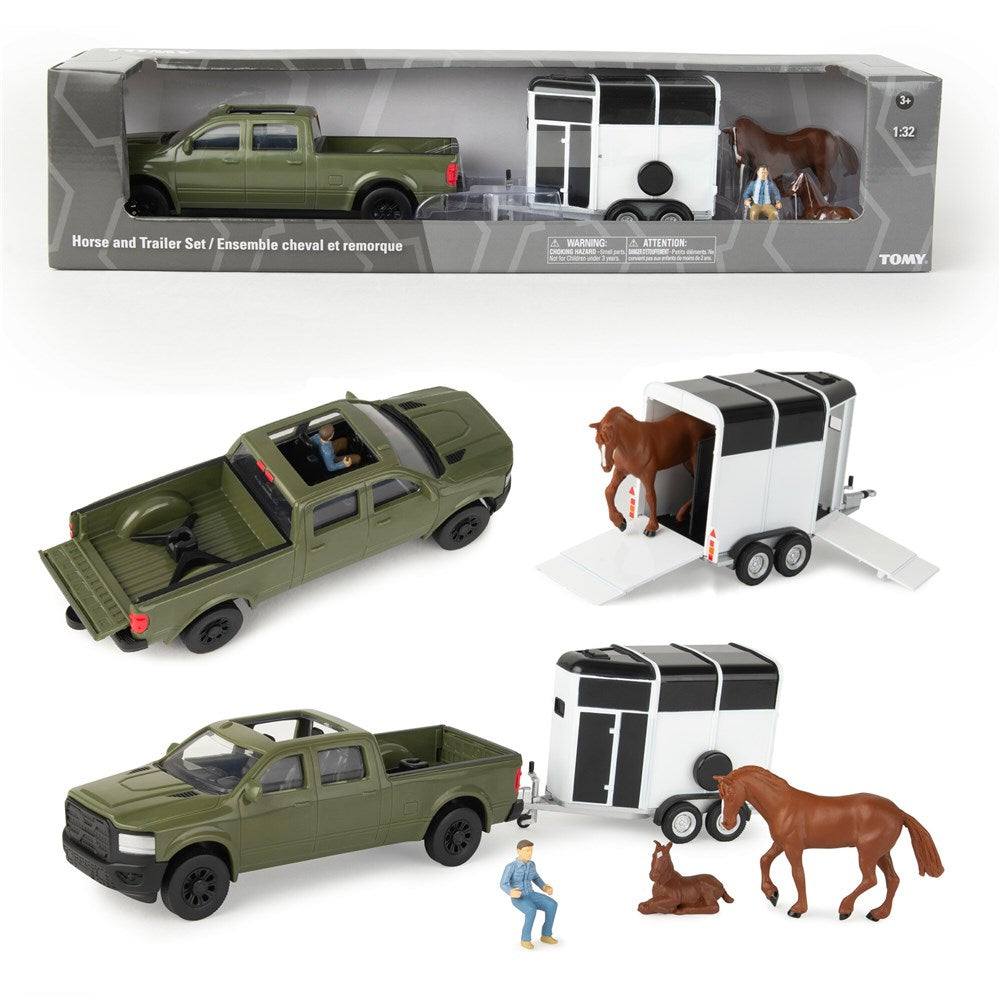 John Deere 1:32 Horse Trailer Set. Toy truck and trailer set with horses in packaging