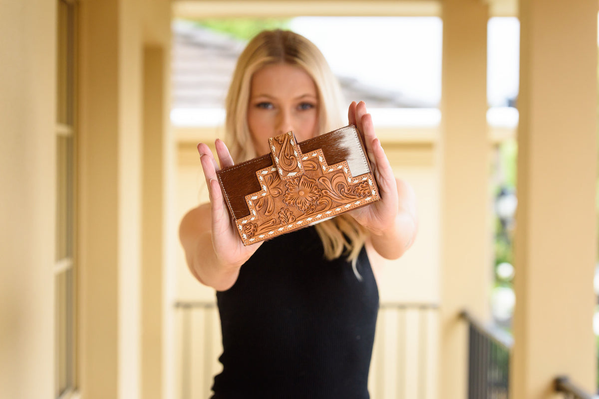 Women's Manta Tooling Leather Slim Button Wallet