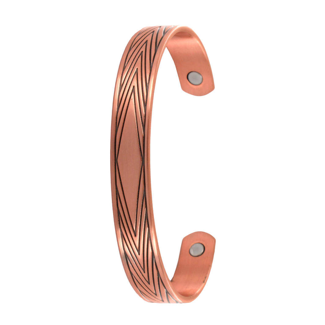 Diamond Pattern Copper Magnetic Band. A copper magnetic therapy cuff bracelet with a diamond pattern design.