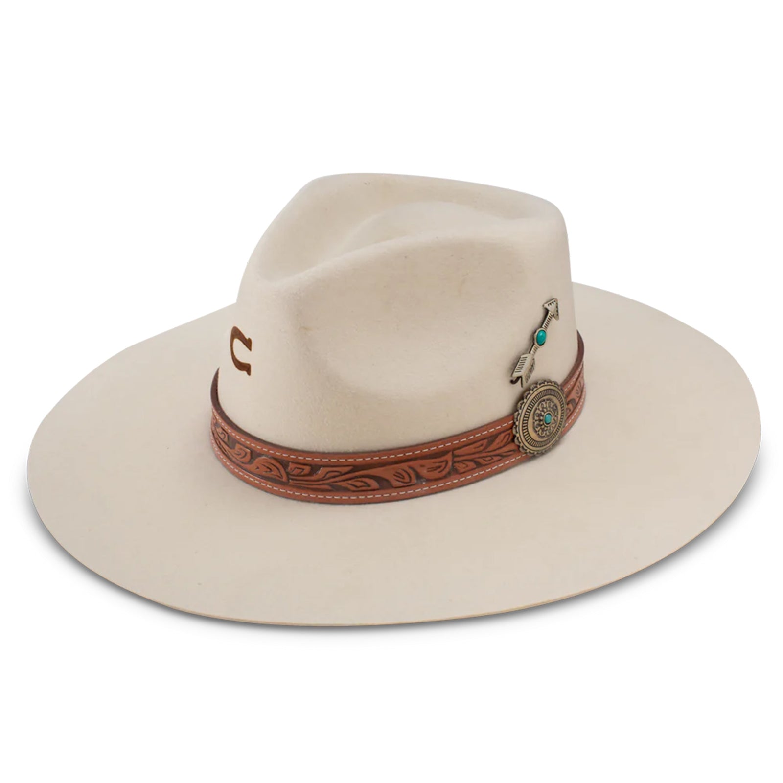 Charlie 1 Horse White Sands Felt Cowboy Hat. A beige felt cowboy hat with a leather-like hat band featuring metal-like and turquoise accents, and a metal-like arrow hat pin.
