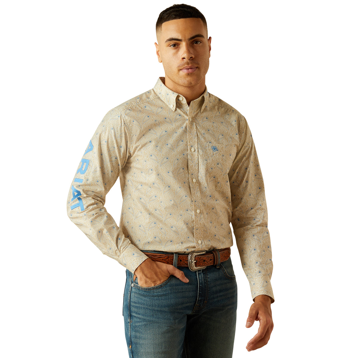 Ariat Men&#39;s Team Alder Fitted L/S Fitted Shirt. Man wearing a beige patterned shirt with blue accents on a white background