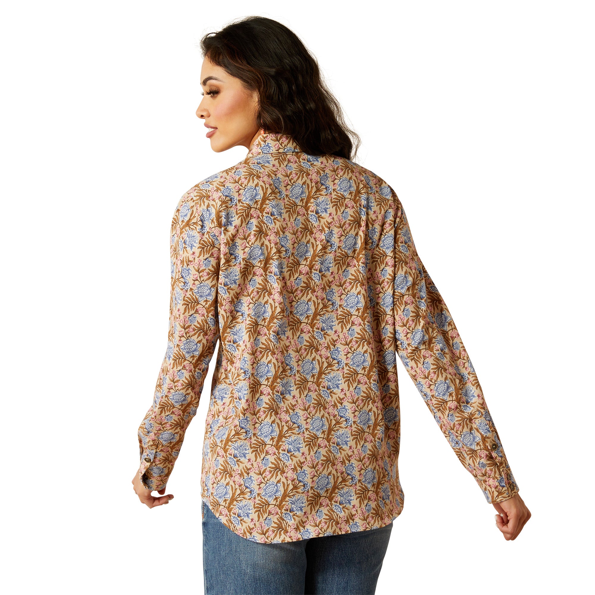 Ariat Women's Homestyle Button Up L/S Western Shirt. Woman wearing a floral shirt and jeans on a white background