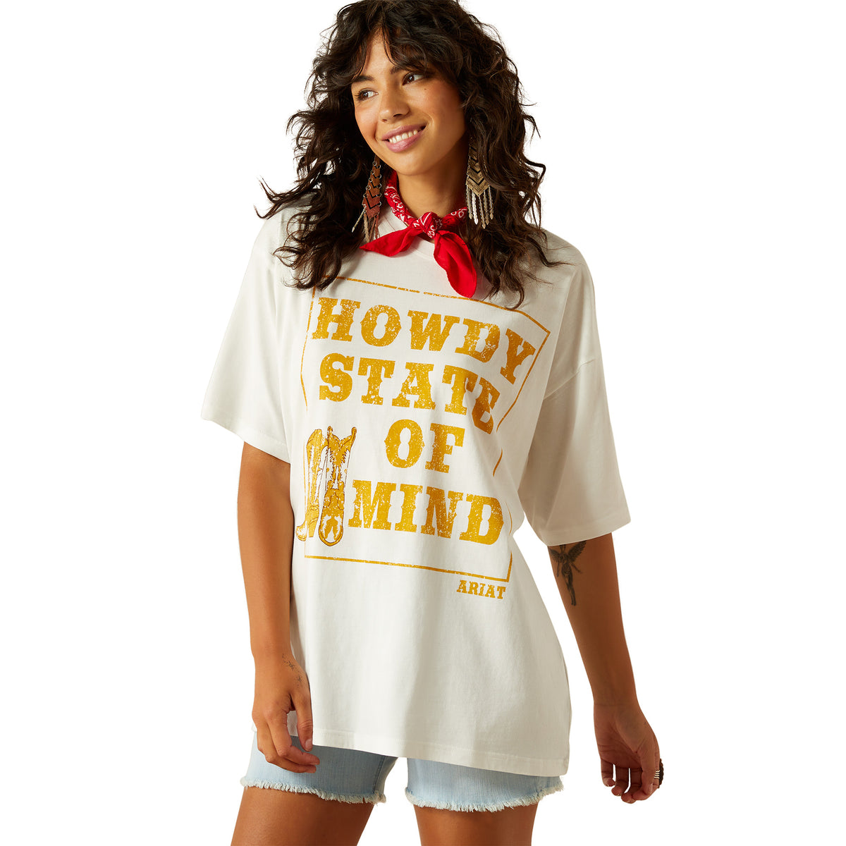Ariat Women&#39;s Howdy State T-Shirt. Woman wearing a &#39;Howdy State of Mind&#39; t-shirt with a white background