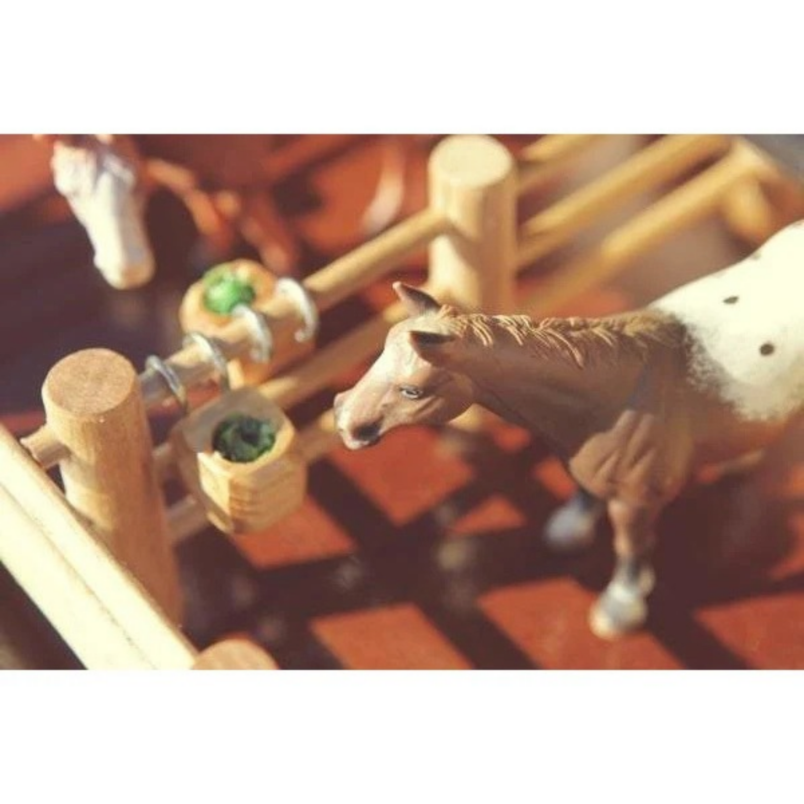 Country Toys ST2 Three Horse Wooden Stable Country Toys