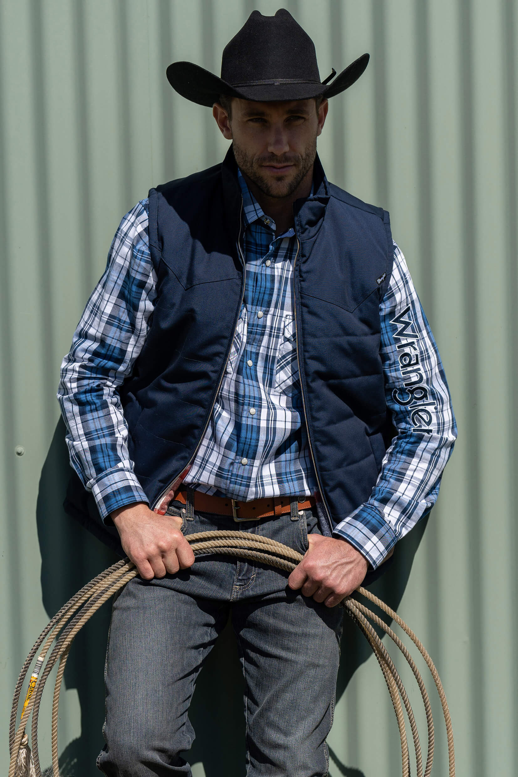 Wrangler Men's Hughes Reversible Vest
