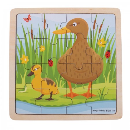 Bigjig Toys Duck & Duckling Puzzle. Children's puzzle with ducks and nature-themed design on a wooden frame