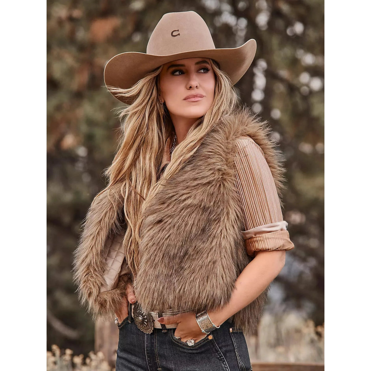 Lainey Wilson x Wrangler Faux Fur Vest Wrangler