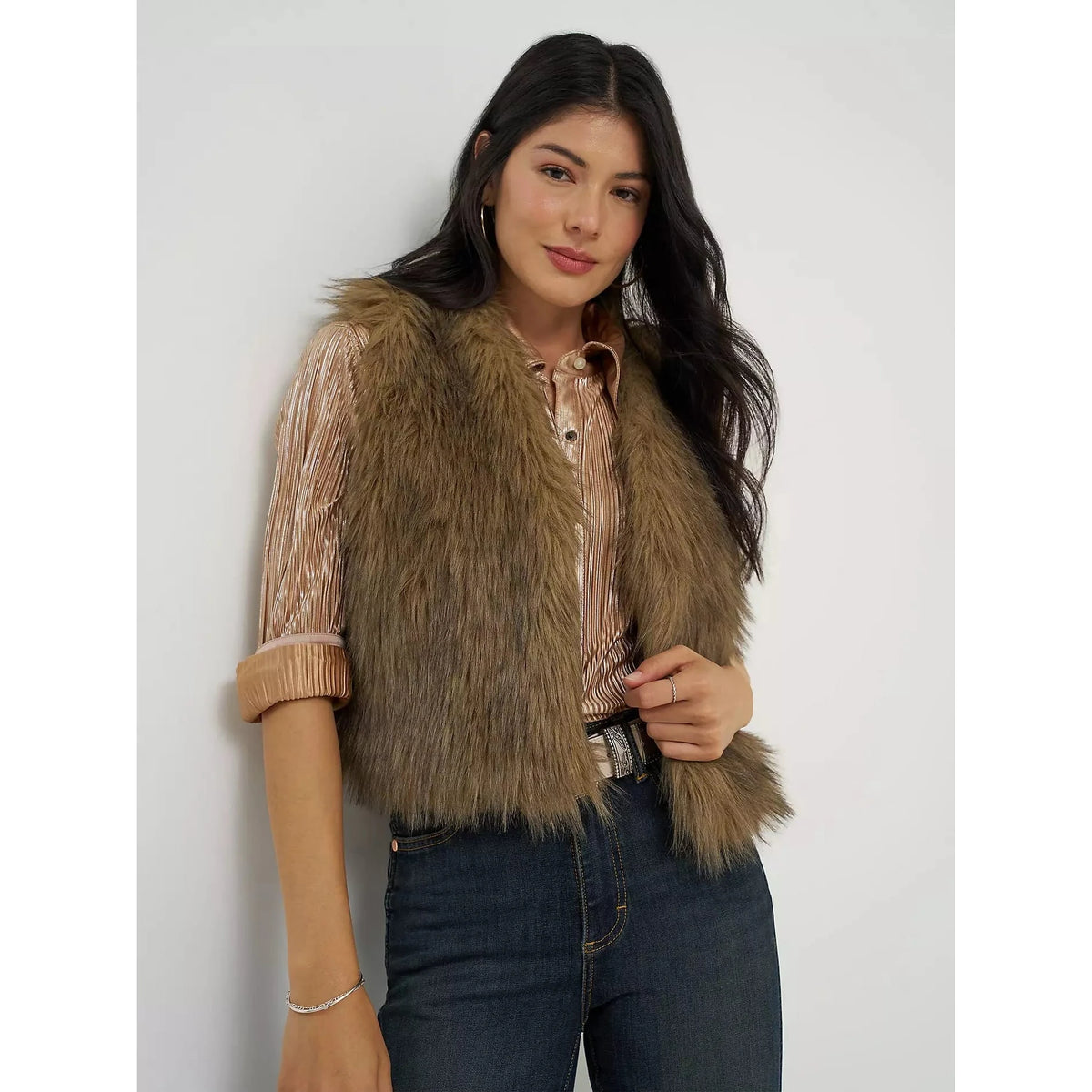 Lainey Wilson x Wrangler Faux Fur Vest Wrangler